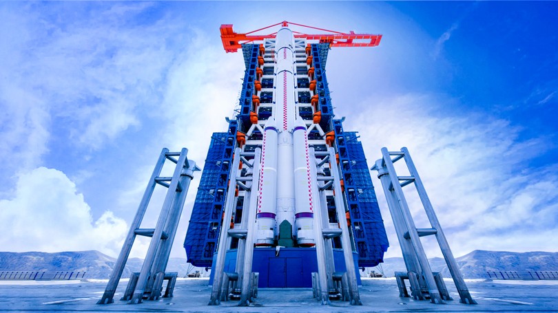 4-24h直播100t塔式起重机服务于太原卫星发射基地.jpg